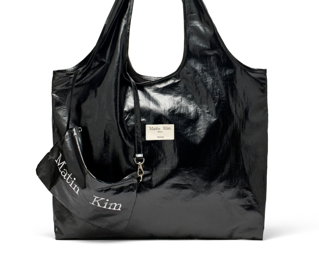 MATIN CRACKED LOGO GLOSSY ECOBAG 2色