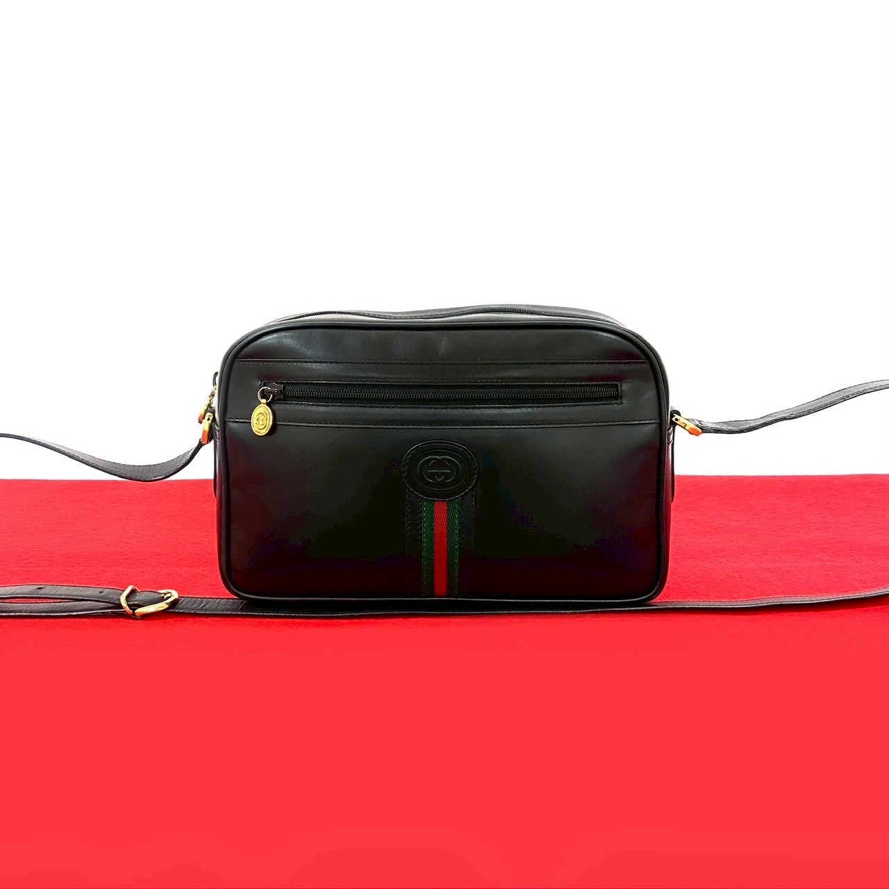 ヴィンテージ シェリーライン GG ロゴ 金具ショルダーバッグ レザー ブラック 33835