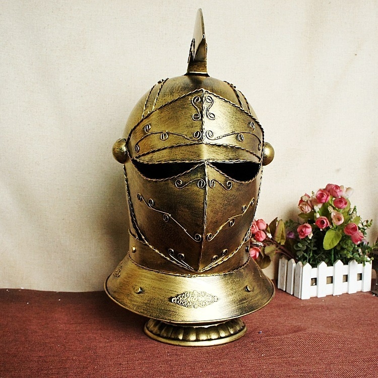 鉄兜 ヨーロッパ ローマ兵 お洒落 かっこいい ヘルメット ゴールド ゴールデン 防具 ファンタジー ディスプレイ 鉄製 オブジェ レトロ