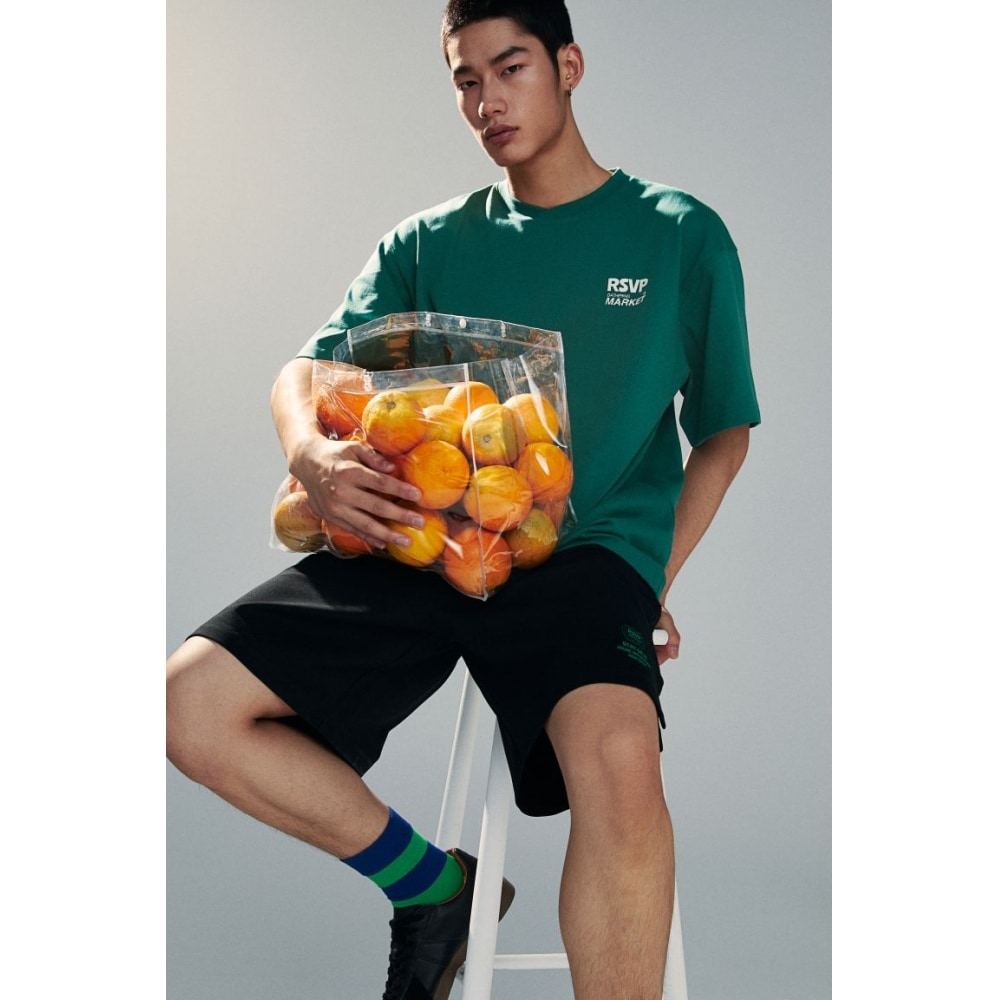H&M ルーズフィットプリント T シャツグリーン