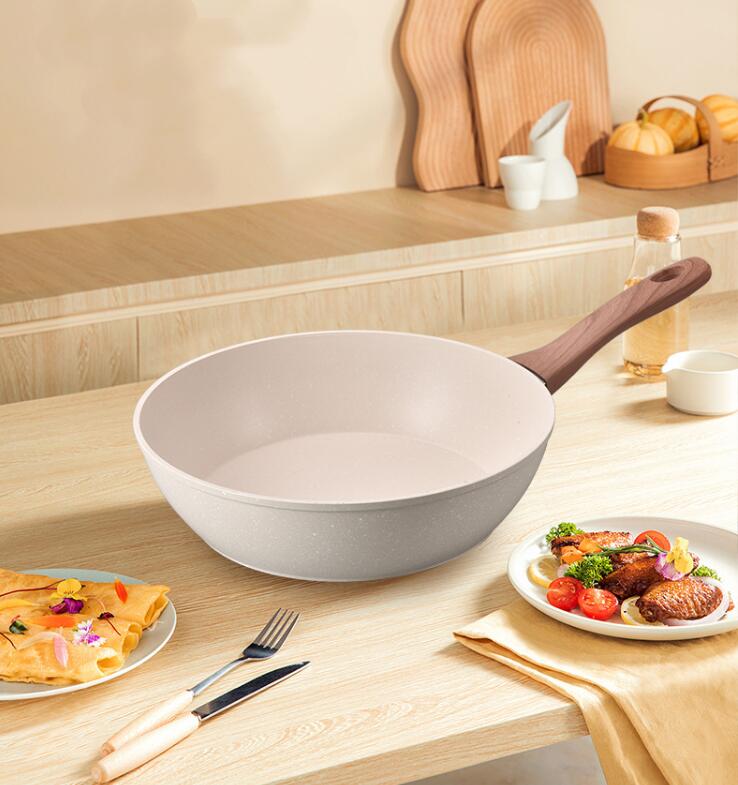 【新商品を厳選】【送 料 無 料】フライパン くっつかない 麦飯石 体に害のないフライパン フライパン2426 2830cm 軽量 対応 焦げ付かない マーブルコート高熱効率 目玉焼き 餃子鍋