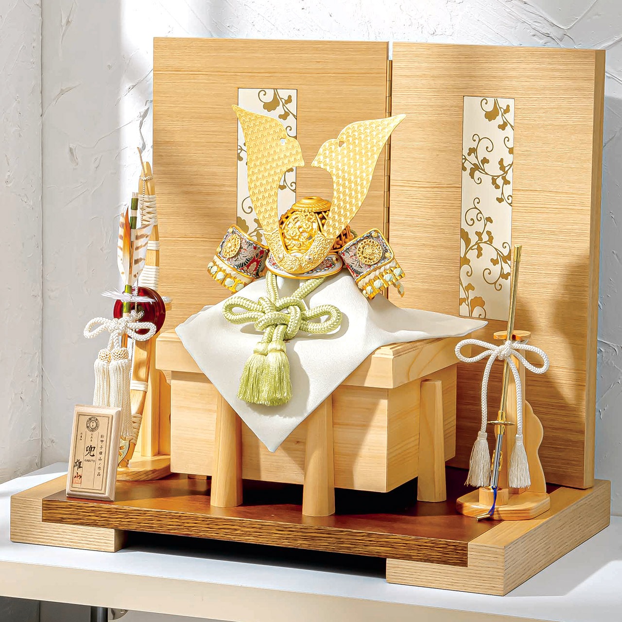 五月人形 5月人形 兜 鎧兜 2024年 手作り 初節句 送料無料 コンパクト ミニ 新作 秀光 限定品 特選 目玉商品 買得 人気 ランキング P93018