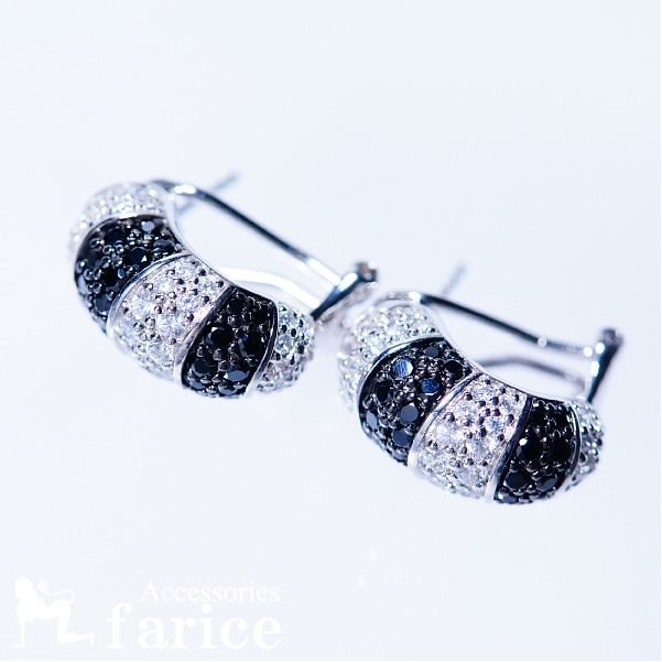 クリア&ブラック 2カラーキュービックジルコニア パヴェ装飾 ワイド幅ハーフムーン ボーダー柄シックエレガントデザイン レディース シルバー925 ワンタッチピアス