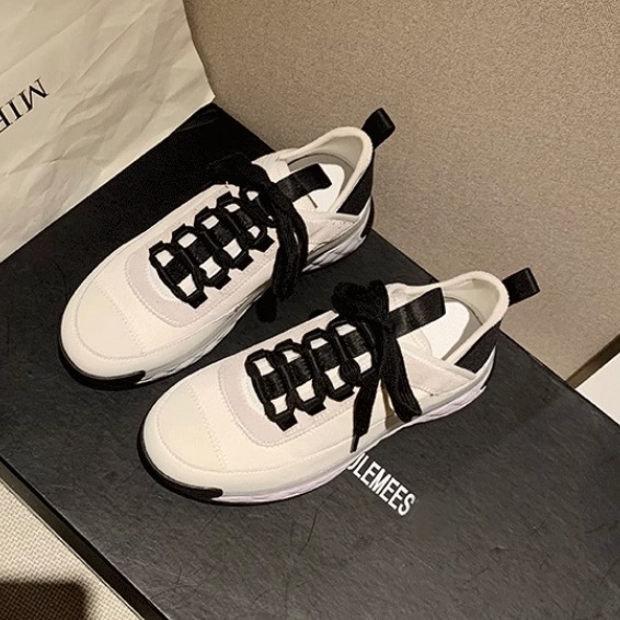 レディース スニーカー ダンス レースアップ レザー かわいい 大人可愛い シンプル カジュアル おしゃれ かっこいい スポーティー マニッシュ ボーイッシュ ラフ ビジネス 通勤 通学 デートその他 スニーカー・スリッポン