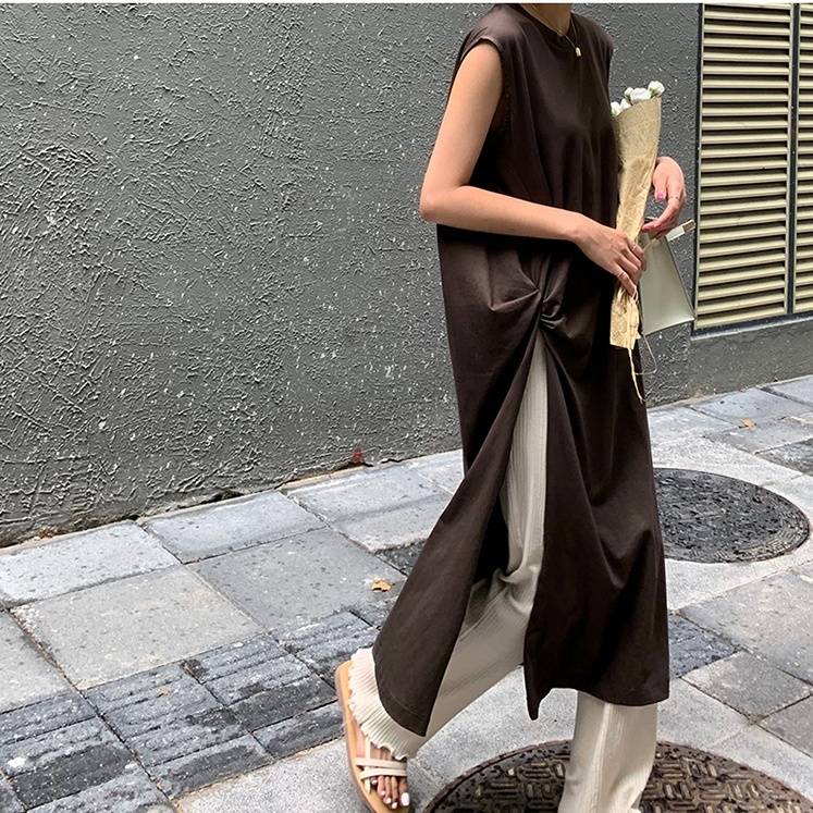 トップス ワンピース ロング ロング丈 ロングTシャツ Tシャツ ロンT ノースリーブ スリット スリット入り 無地 ねじれ スタイリッシュ きれいめ ガーリー 春夏 春 夏 秋 冬 秋冬 トレンド