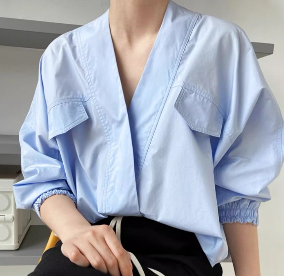 レディース トップス シャツ ブラウス カットソー プルオーバー 7分袖 Vネック ストレート 薄手 大人可愛い きれいめ シンプル カジュアル 上品 おしゃれ かっこいい レトロ こなれ感 ガーリー