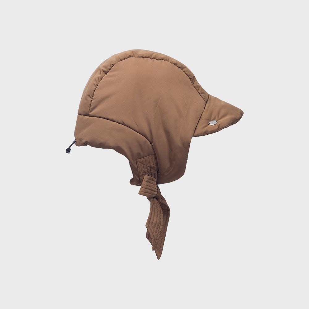 JSTINA J.LETTER パッド入りイヤーフラップハット BR (JEACEM4BF918BR260)