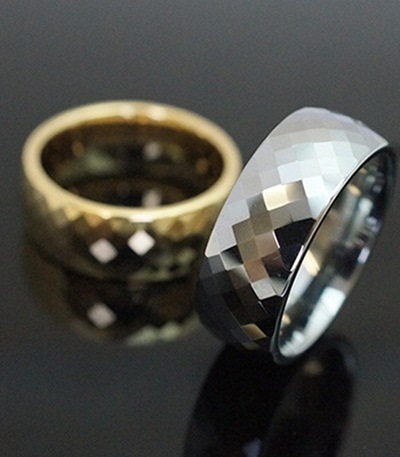 タングステン ひし形カットのリング　シルバー　ゴールド　タングステンアクセサリー　幅広 金属アレルギー対応 キラキラ