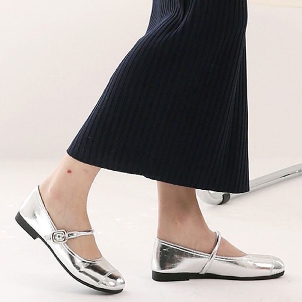 (Ninas Paris) スカートファッションドータムバックルクライミングフラット