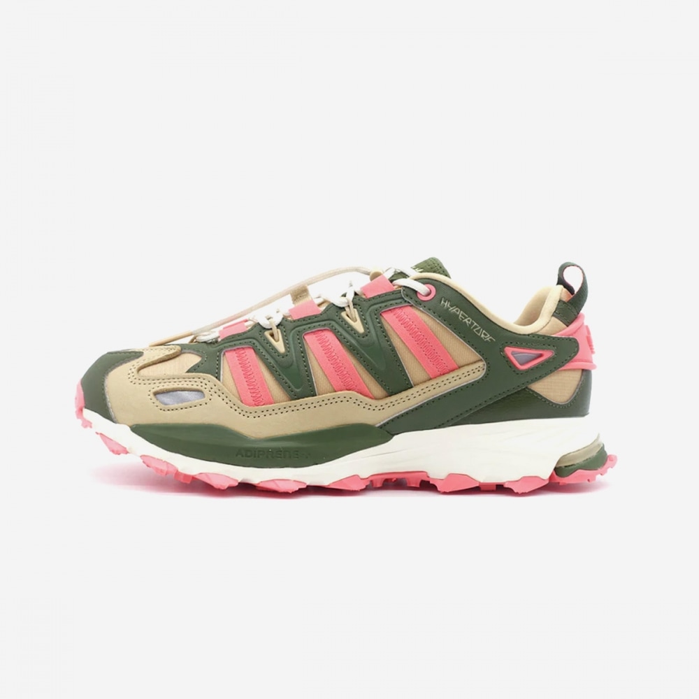 アディダスハイパーターフアドベンチャー HQ7051