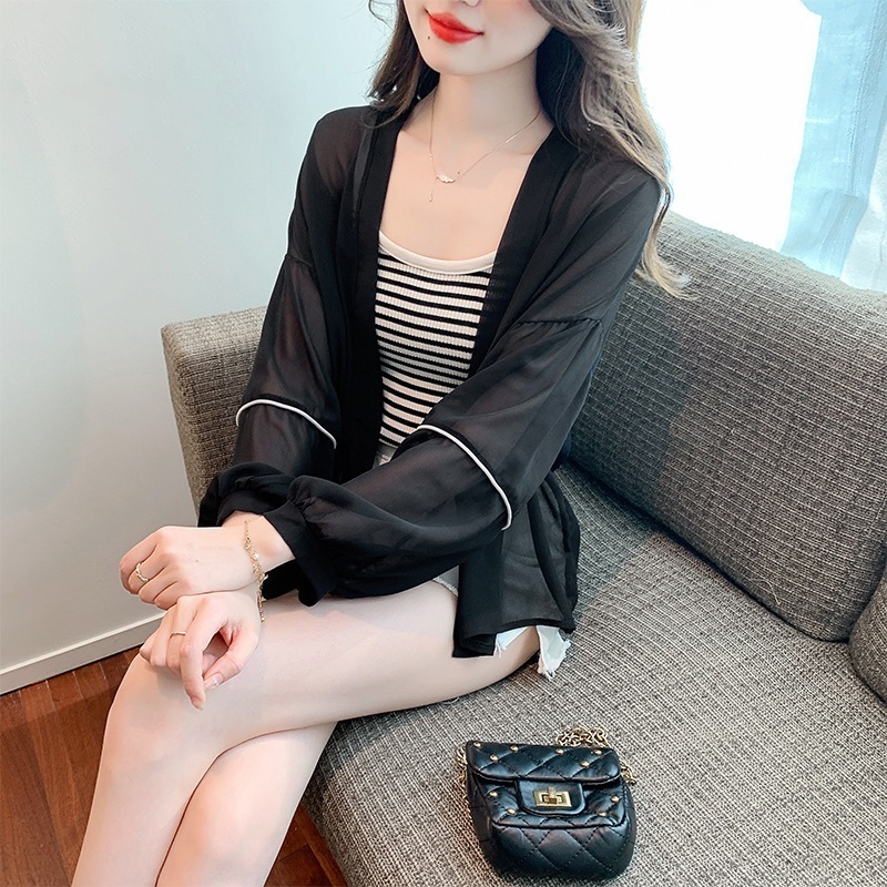 【急速出荷】雪紡の日焼け止めの衣の女性の金の薄い金のカーディガンの薄いベールのゆったりした上着の女性の夏の肩掛けのワンピースの子の上掛けを掛けます