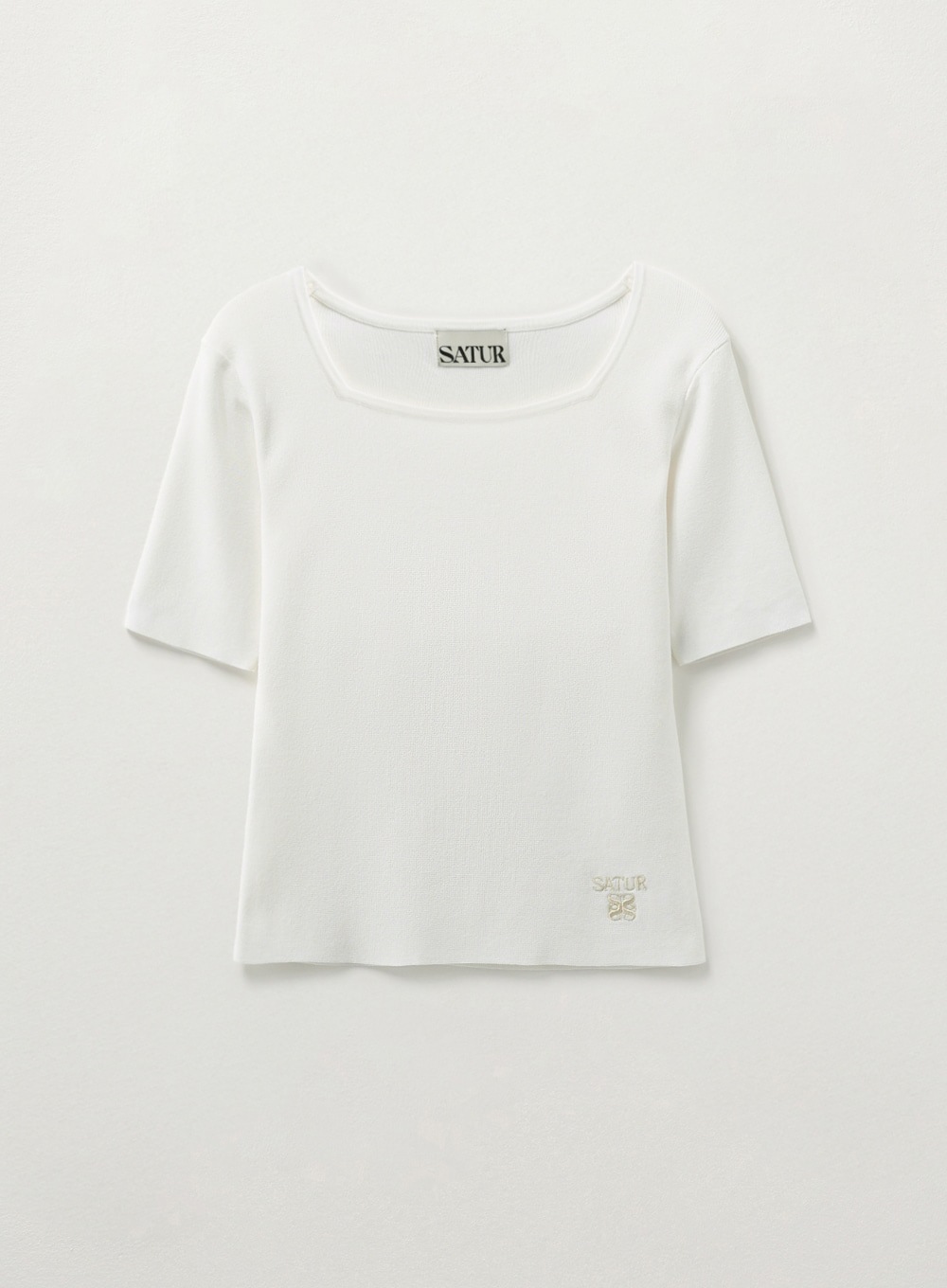 【SATUR】 (W) SQUARE SLIM FIT HALF KNIT : WHITE