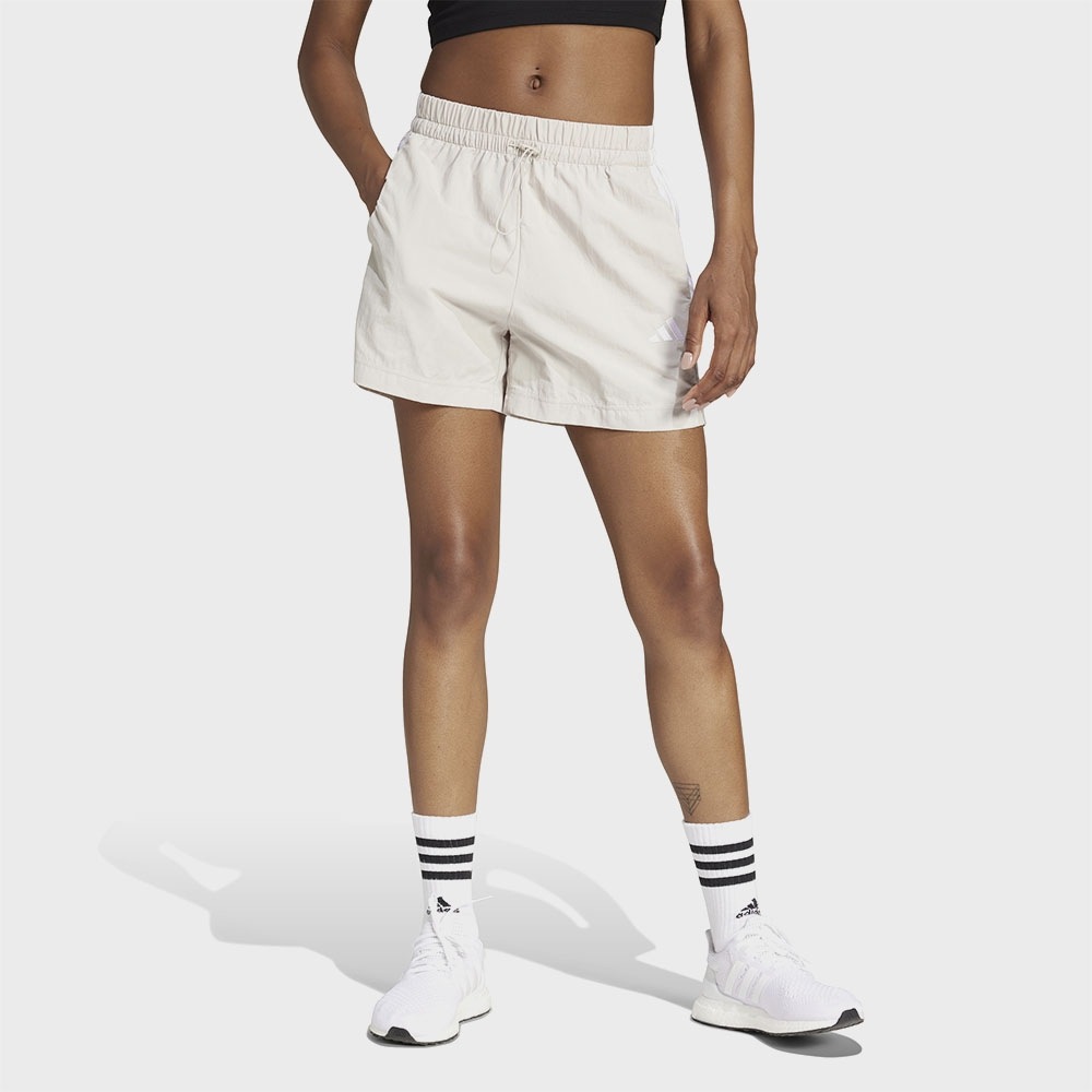 アディダスエッセンシャルズ 3S ライフスタイルウーブンショーツ-ベージュ/JC8165