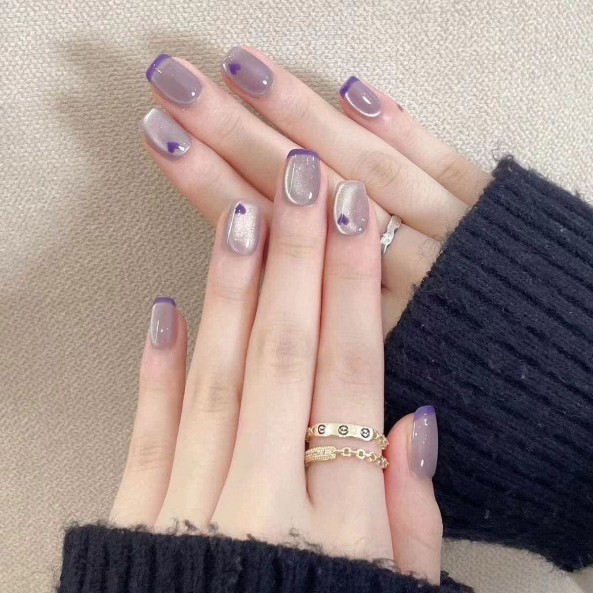 メガ割急いで!今が買い時です!! ネイルチップ 紫の新型キャッツアイ純りネイルを着用474209