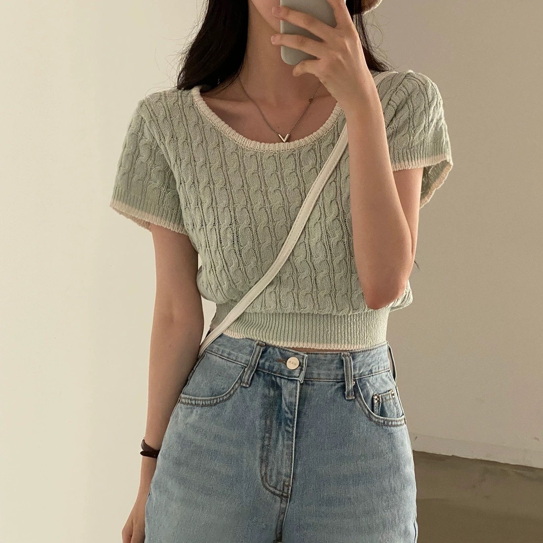 レディース トップス セーター ショート丈 半袖 ラウンドネック 細身 プルオーバー サマーニット 薄手 大人可愛い きれいめ シンプル 上品 お洒落 オルチャン 20代 フリーサイズ こなれ感 夏