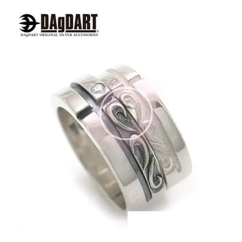ダグダート DAgDART 刻印誕生石交換OK！ [Prece] 重ねるとハート！ クロス 指輪
