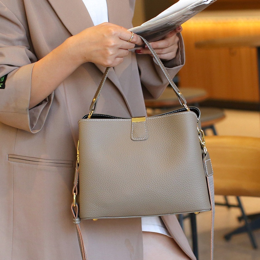 本革 パック レディース コーディネート ファッション シンプル 牛本革 斜めがけ ハ ンドバッグ 2 ways レディース 通勤 旅行パック 大容量トートバッグ