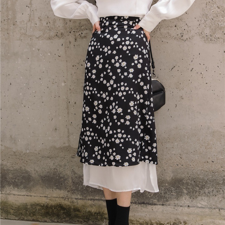 スカート 春 秋 かわいい シフォンスカート ミモレ丈 ロング丈 花柄 小花柄 フラワー シフォン ハイウエスト Aライン フェイクツーピース 白 ホワイト 黒 ブラック 大人可愛い きれいめ シンプ