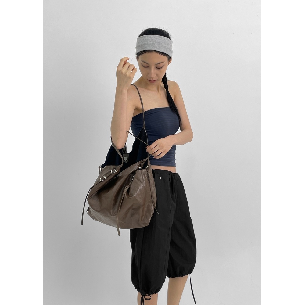 ブラックアップオキドゥレザービッグショルダーバッグ 5,375円