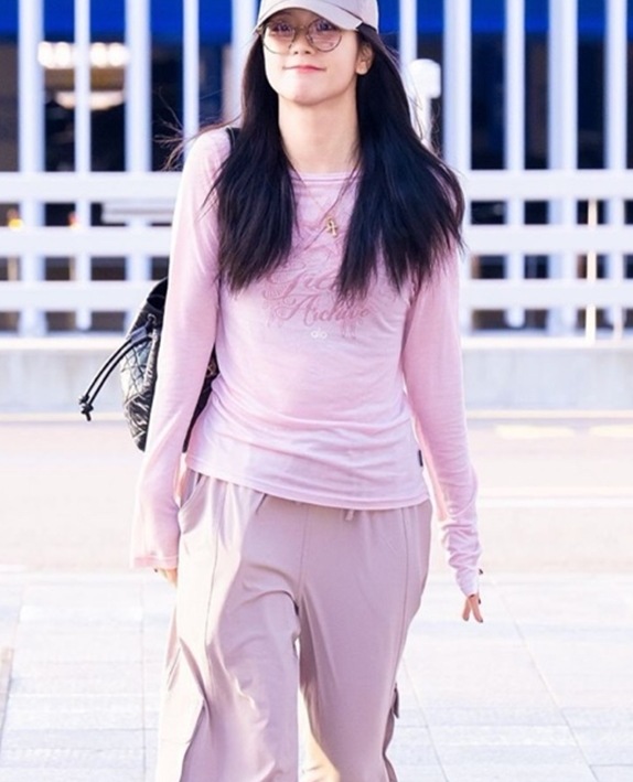 BLACKPINK ジス着用 STAR WING SHEER LONG SLEEVE