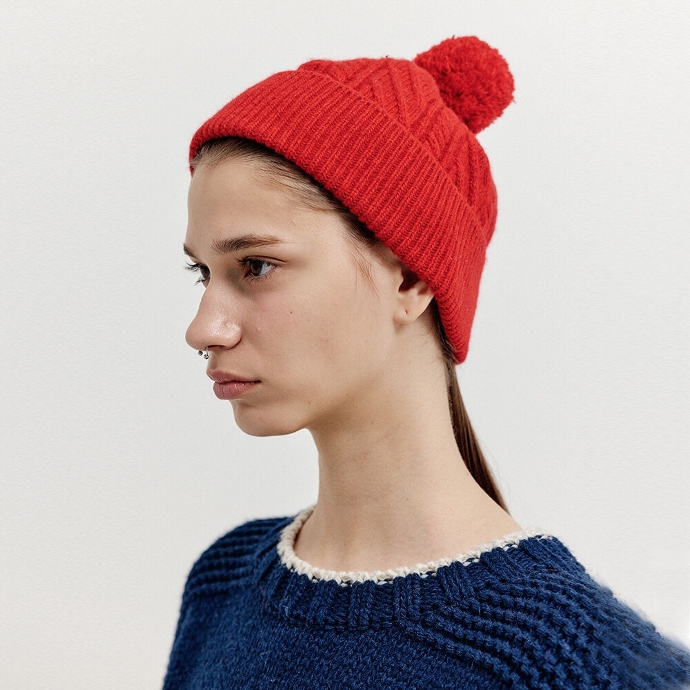 インクブラックビーニー-レッド