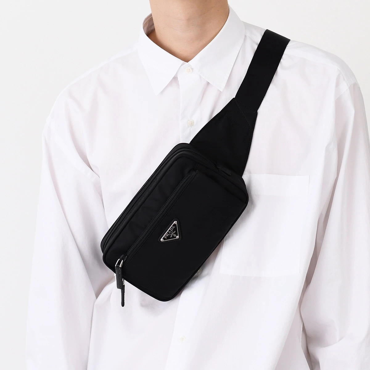 ベルトバッグ Re-Nylon SAFFIANO ボディバッグ ナイロン 2VL977 2DMG ブラック 三角ロゴ トライアングル ロゴ 黒 NERO メンズ オススメ ギフト