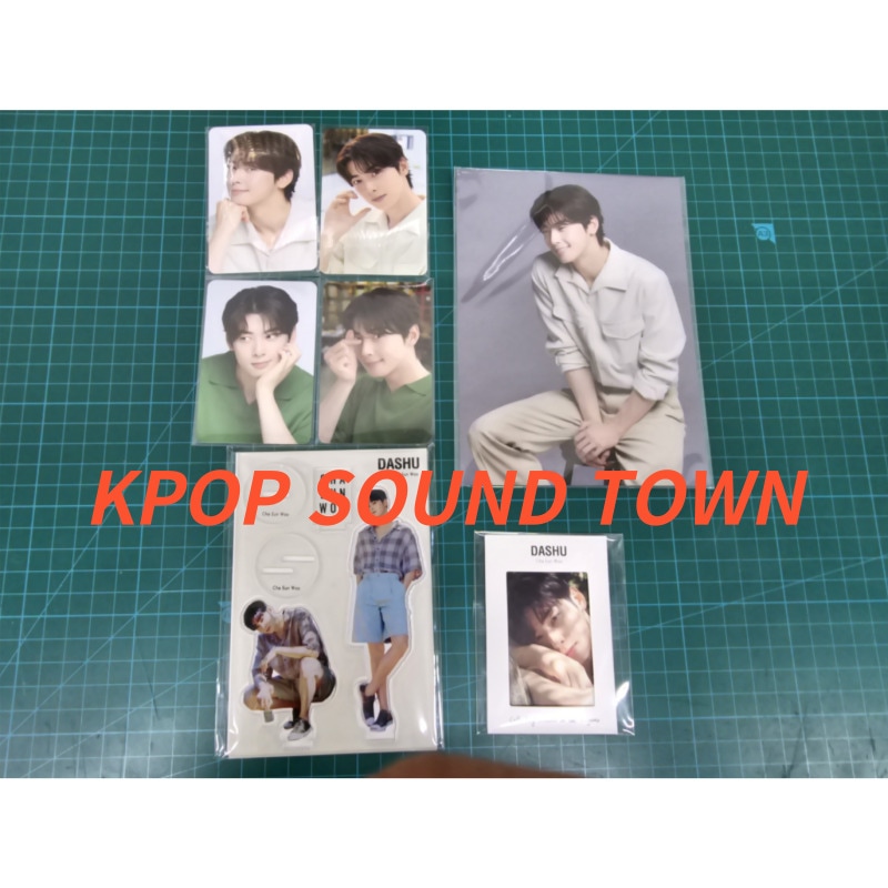 CHA EUN-WOO ACRYLIC KIT 1EA + PHOTOCARD 5EA + POSTCARD 1EA SET