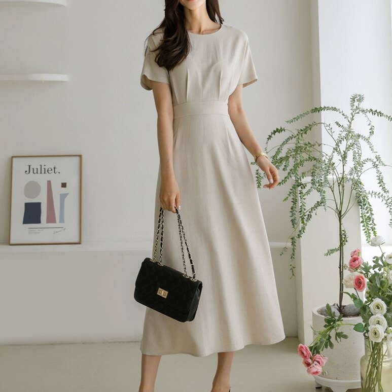 ワンピース 膝下 ロング丈 半袖 ラウンドネック スリム Aライン スリット サイドスリット ハイウエスト 薄手 かわいい 大人可愛い きれいめ シンプル 大人 上品 おしゃれ お洒落 エキゾチック