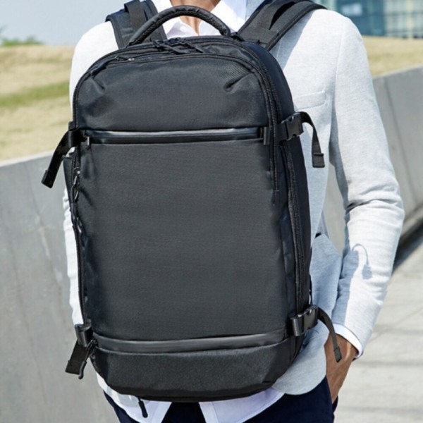 旅行用 拡張型 大容量 バックパック