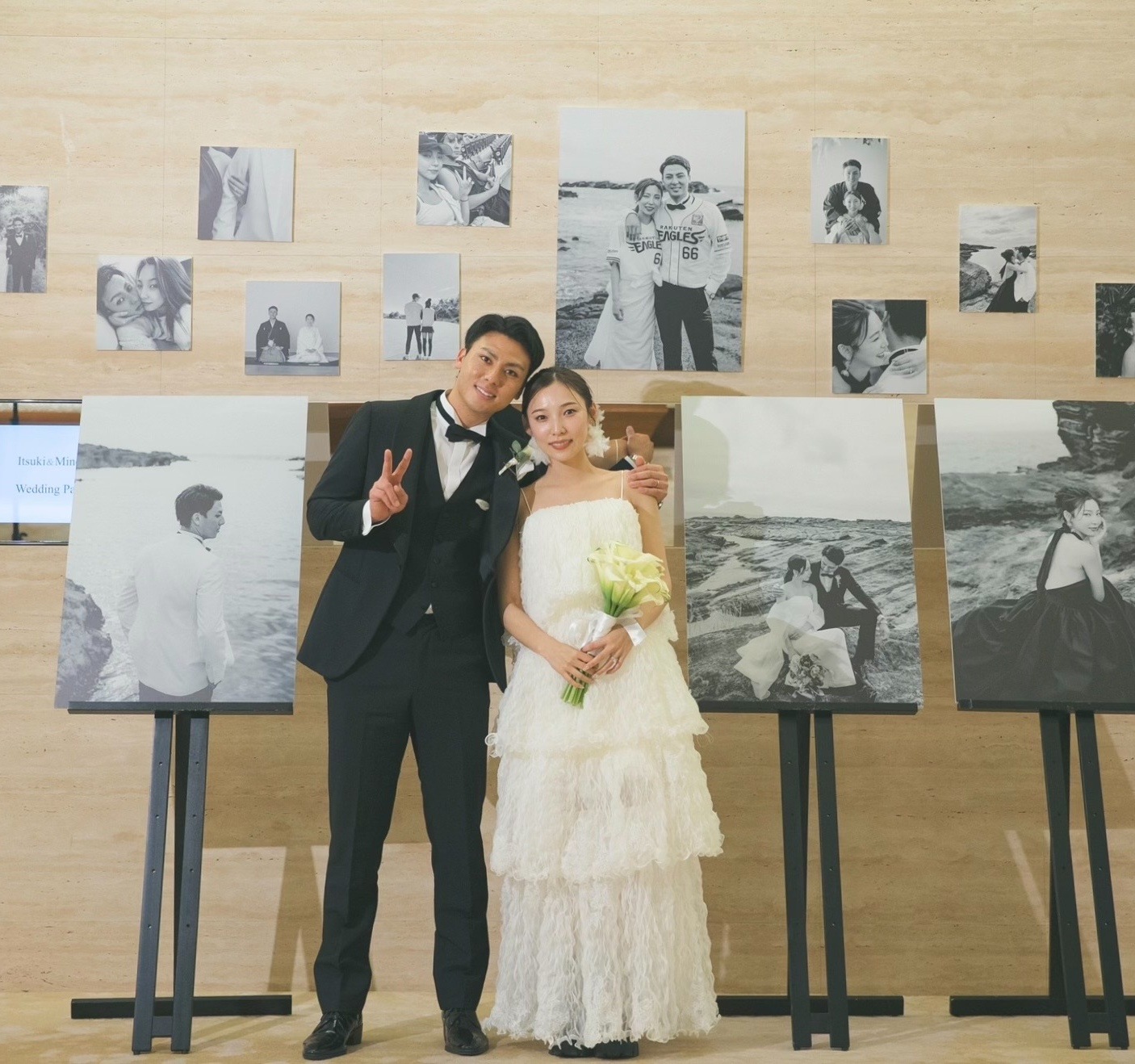 実例写真！ウェディングドレス アイボリー 柔らかく重ねたチュールスカート 流れる透け花レース ふわふわ キャミソール 花嫁