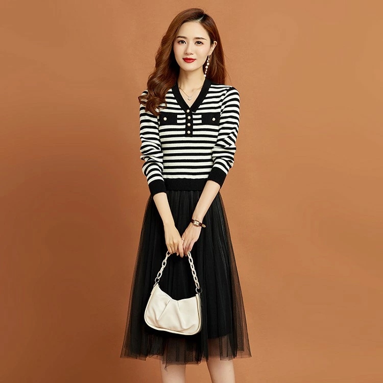 ニットワンピースワンピース Vネック 長袖ワンピースひざ丈 膝丈 着痩せ ロング スリット秋コーデ秋 冬 定番 通勤 30代 40代ブラック黒大きいサイズおしゃれ品質抜群 メール便