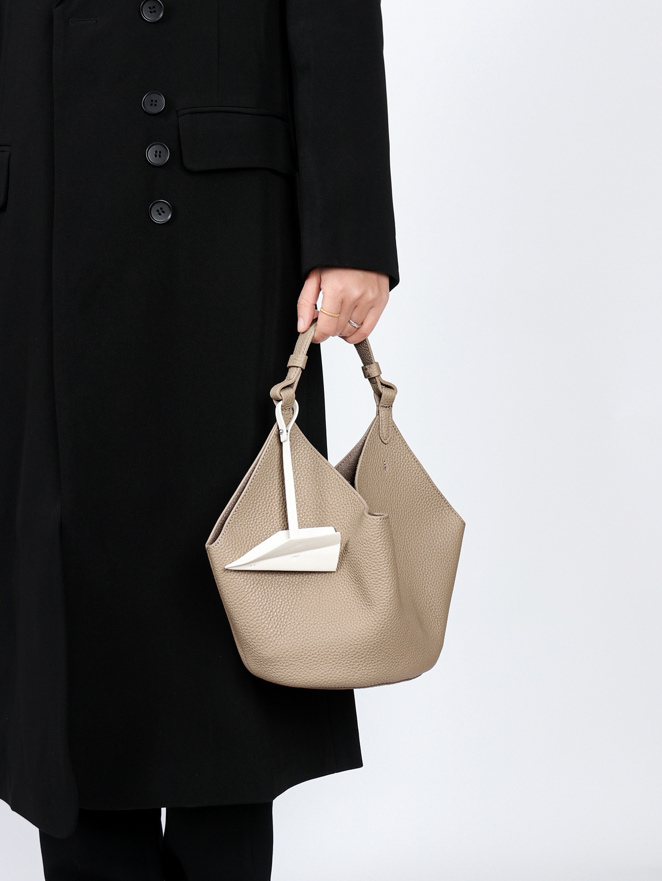 本革トートバッグ　レディーストートバッグ　韓国トートバッグ　バッグ　軽量トートバッグ　お洒落なカバン　大容量　鞄　通勤通学