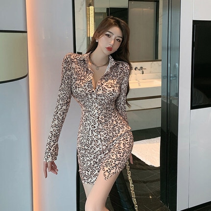 ワンピース デート ショート ショート丈 袖あり 長袖 スリム タイト 細身 かわいい 大人可愛い きれいめ シンプル カジュアル 大人 上品 おしゃれ お洒落 主役級 存在感 春 秋 10代 20代