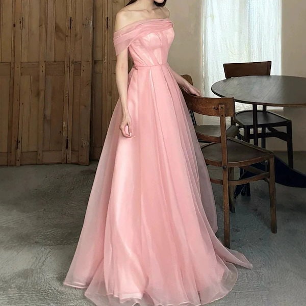 ワンピース ドレス 軽婚紗 ピンク オーガンジー ワンショルダー フォト カップル アウトドア 気質