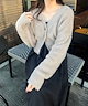 Vネックベージュ