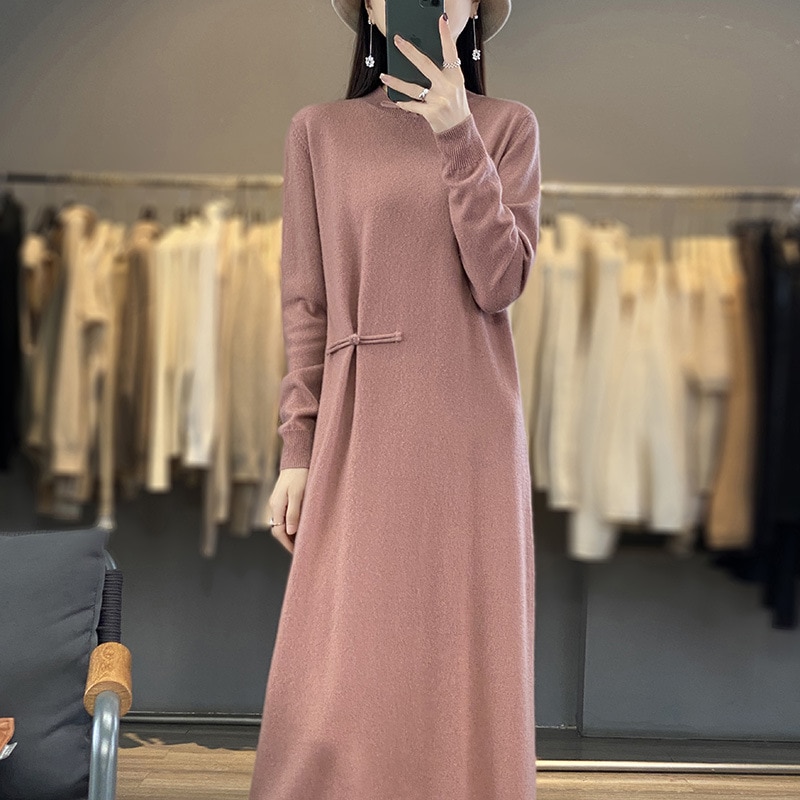 じゅんようもう 秋冬の新作 スタンドカラー 中国結び ボタンで留める ニーハイにロングスカート ウールのスカート ニット ワンピース