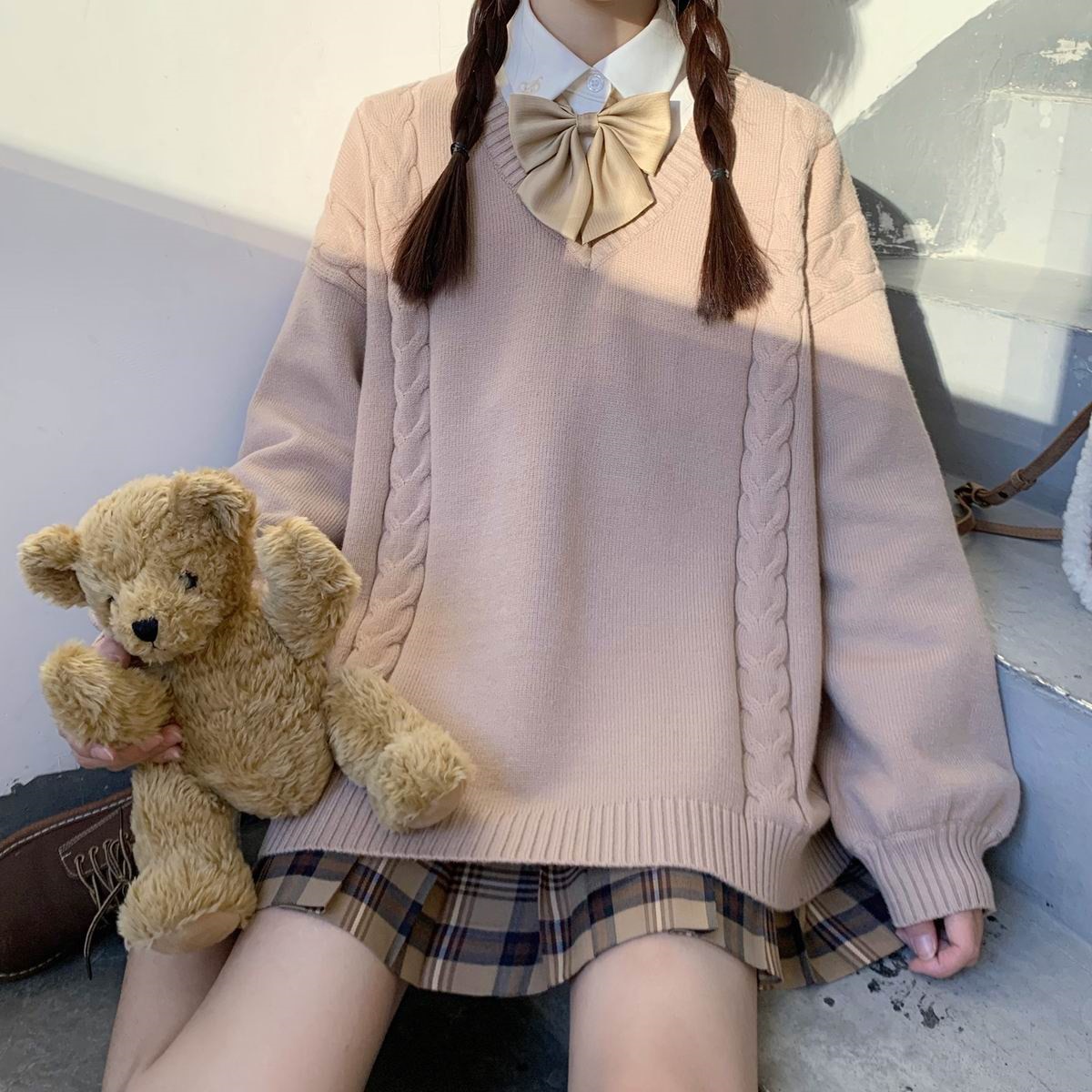 新入庫 ライン入り ケーブル Vネック ニットセーター ホワイト スクール 制服 セーター 学生服