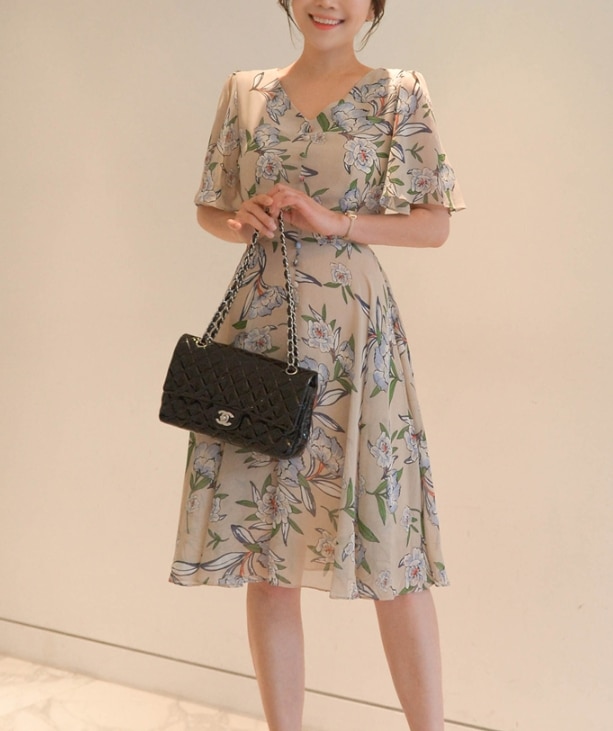 P0000QAK ボタンディテールベルスリーブVネック花柄ワンピース(SLサイズ)OLワンピースフォーマルワンピース結婚式ワンピース2次会ドレスお呼ばれドレス大人ワンピース高級