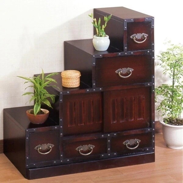 チェスト 民芸調 階段風 左下がり 古美調引手 引き戸付 幅67cm