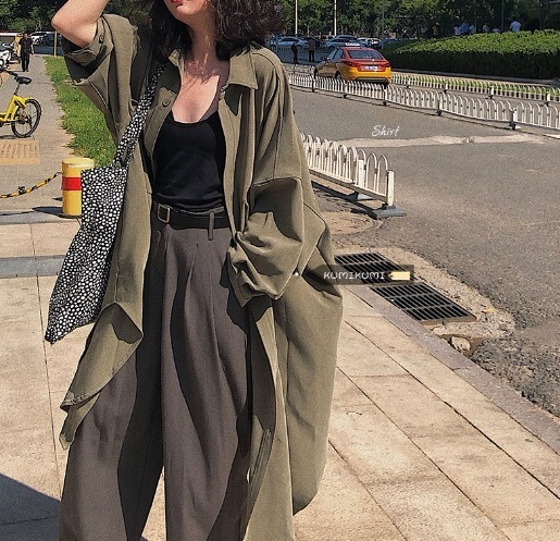 個性的 アウター ジャケット オーバーサイズ ビッグシルエット 膝丈 ひざ丈 袖あり 長袖 襟付き Aライン ポケット 前開き ボタン かわいい 可愛い シンプル カジュアル おしゃれ