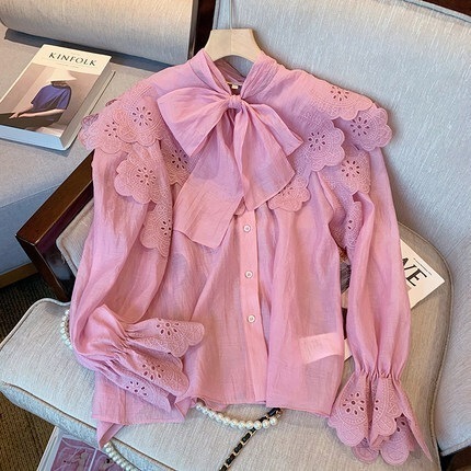 トップス ブラウス 袖あり 長袖 襟付き ボウタイ デザイン ギャザー 美ライン レース 刺繍 シフォン リボン かわいい 大人可愛い きれいめ シンプル カジュアル 大人 上品 おしゃれ お洒落