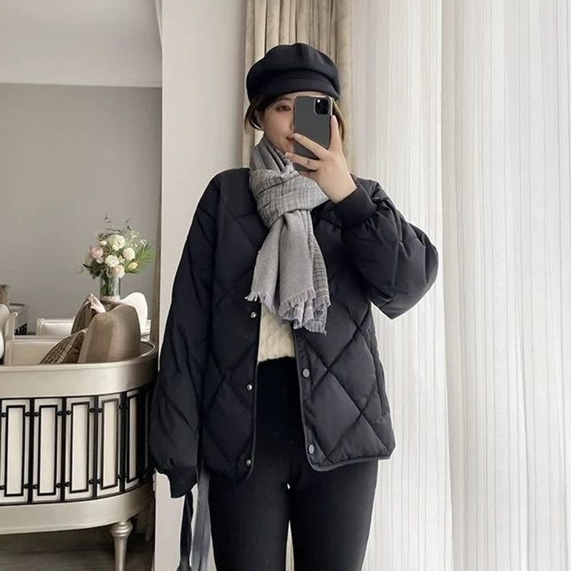 平湖ダウンジャケットレディースダイヤモンド柄ショートスリム女性嘉興冬日本と韓国風ダックダウン通勤気質