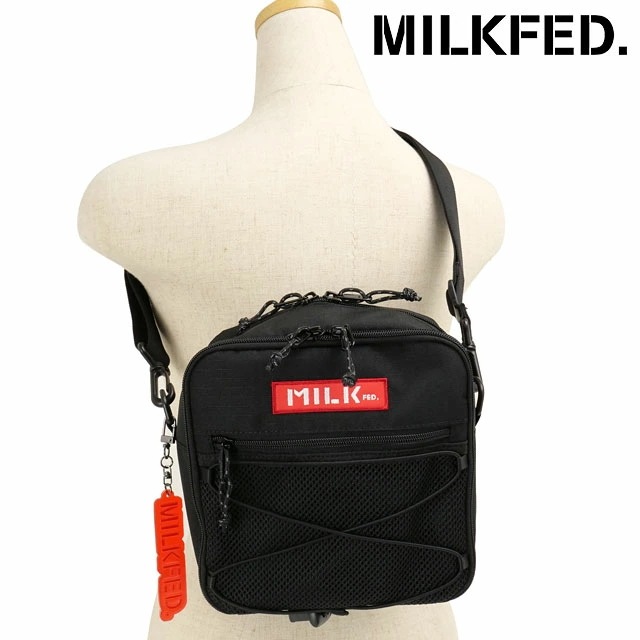 デイリー スクエアショルダーバッグ [103251053009] 4L DAILY SQUARE SHOULDER BAG レディース 鞄 ショルダーバッグ ワンショルダー RED 正規取扱店