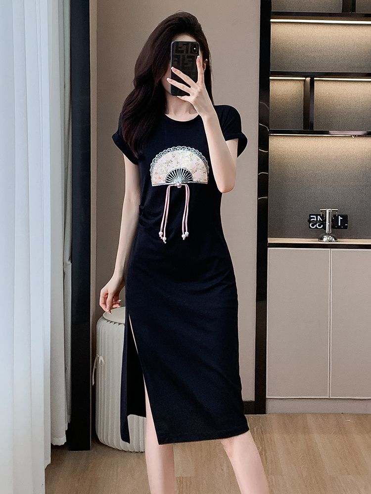 ワンピース 2025 夏 新作 レトロな丸首ワンピースプリーツウエスト開脚Tシャツスカート 着痩せ 百掛け 韓国ファッション30%までに制限