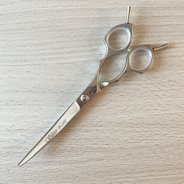 [MSC]スリムカーブバサミ 顔カット 柔らかいカッティング感 愛犬美容 仕上げ 仕上げ用 クラウン マズル 脚カット スリム刃 カーブシザー Gold Silver