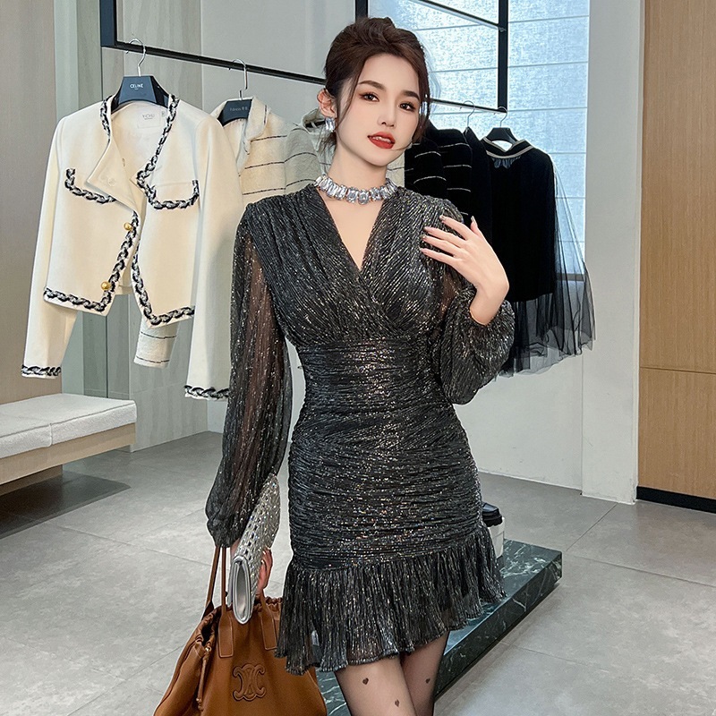 2024秋服新型婦人服フレンチVネックデザインしわ収縮腰長袖ネッカチーフワンピース40281 4,968円