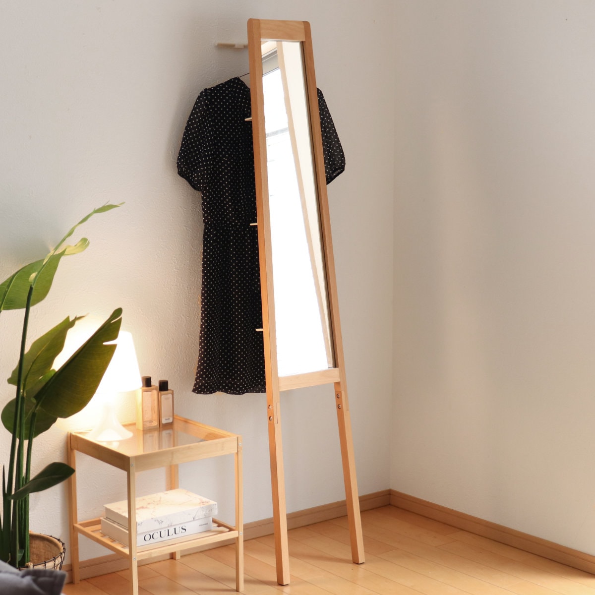 立てかけミラー 全身鏡 背面収納 リヴ スリム 幅 31cm 高さ 160cm 鏡 飛散防止 収納 ミラー 姿見 コートハンガー ハンガーラック 木製フレーム おしゃれ 天然木 小物 玄関