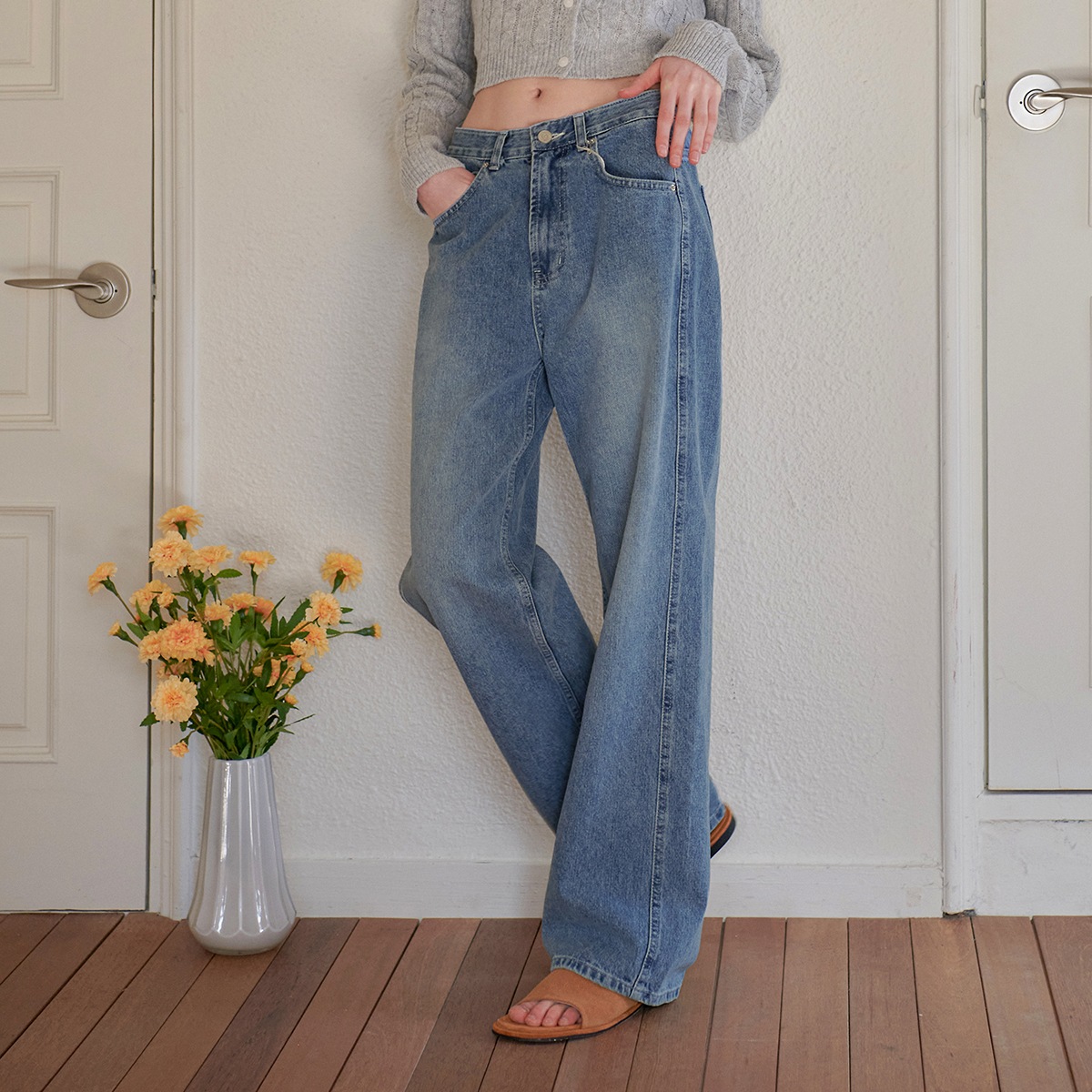 SATUR】 (W) ELY FLARE DENIM PANTS : UNION WASHED BLUE デニム
