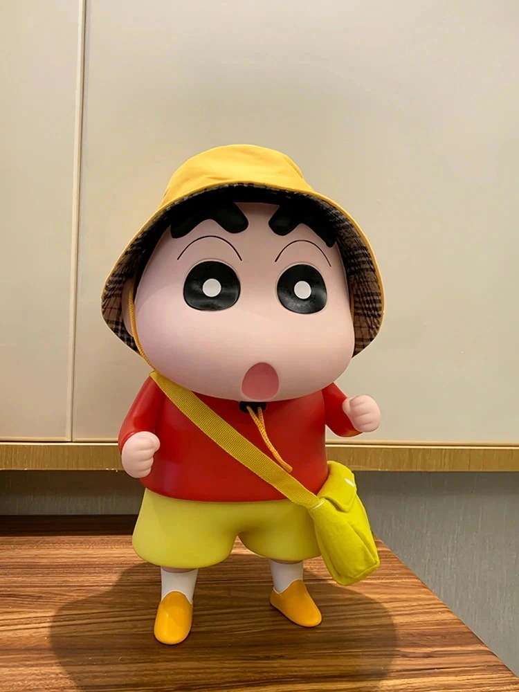 【急速出荷!】クレヨンしんちゃんクレヨンしんちゃんの置物おもちゃの置物ホームアクセサリー男の子と女の子向けののバレンタインデーギフト