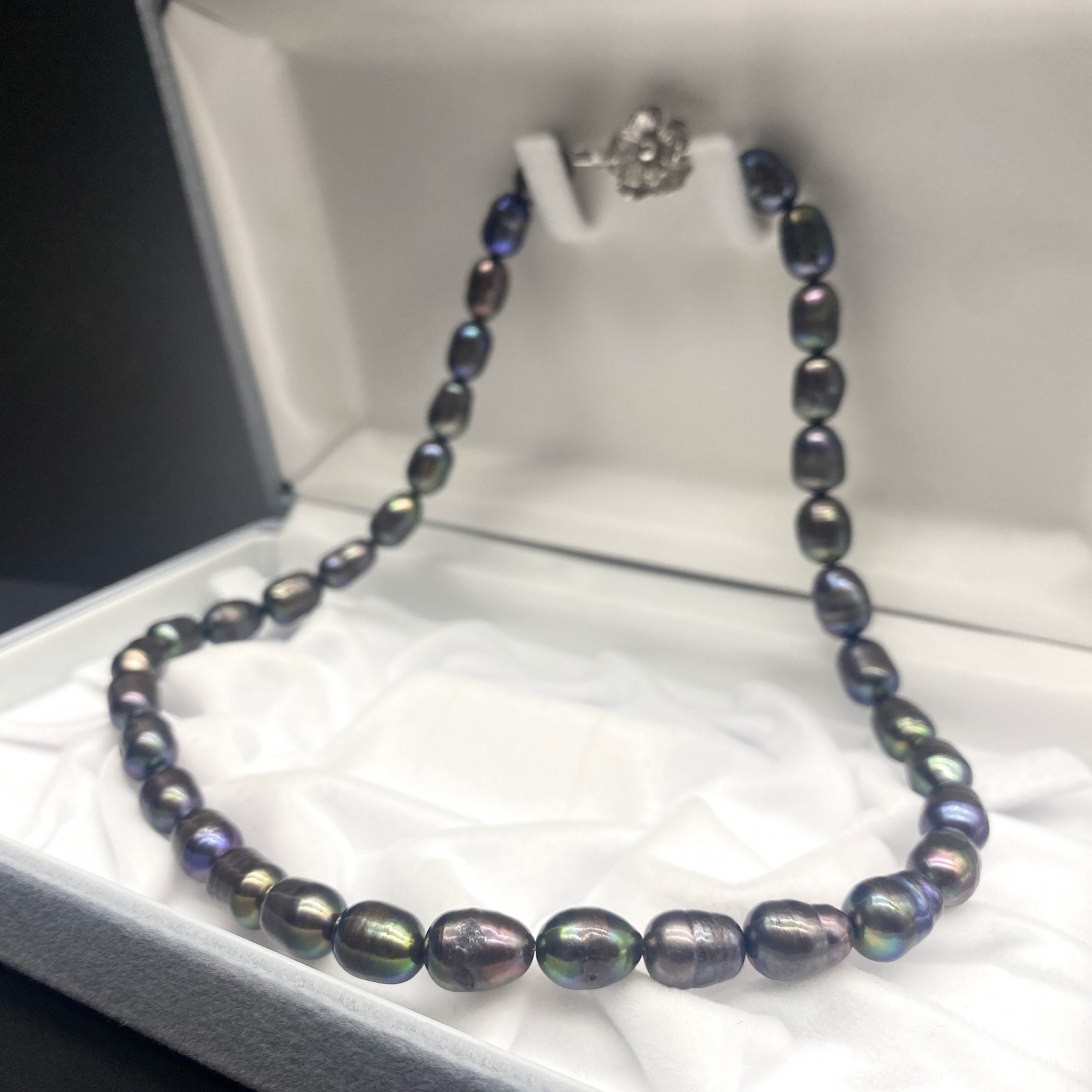 大珠 美品 艶 照り強 黒真珠 ネックレス バロックパール 本真珠 ジュエリー セミラウンド 黒蝶 テリ てり ブラック 約43cm 7.5mm-8.5mm 41.7g シルバー金具